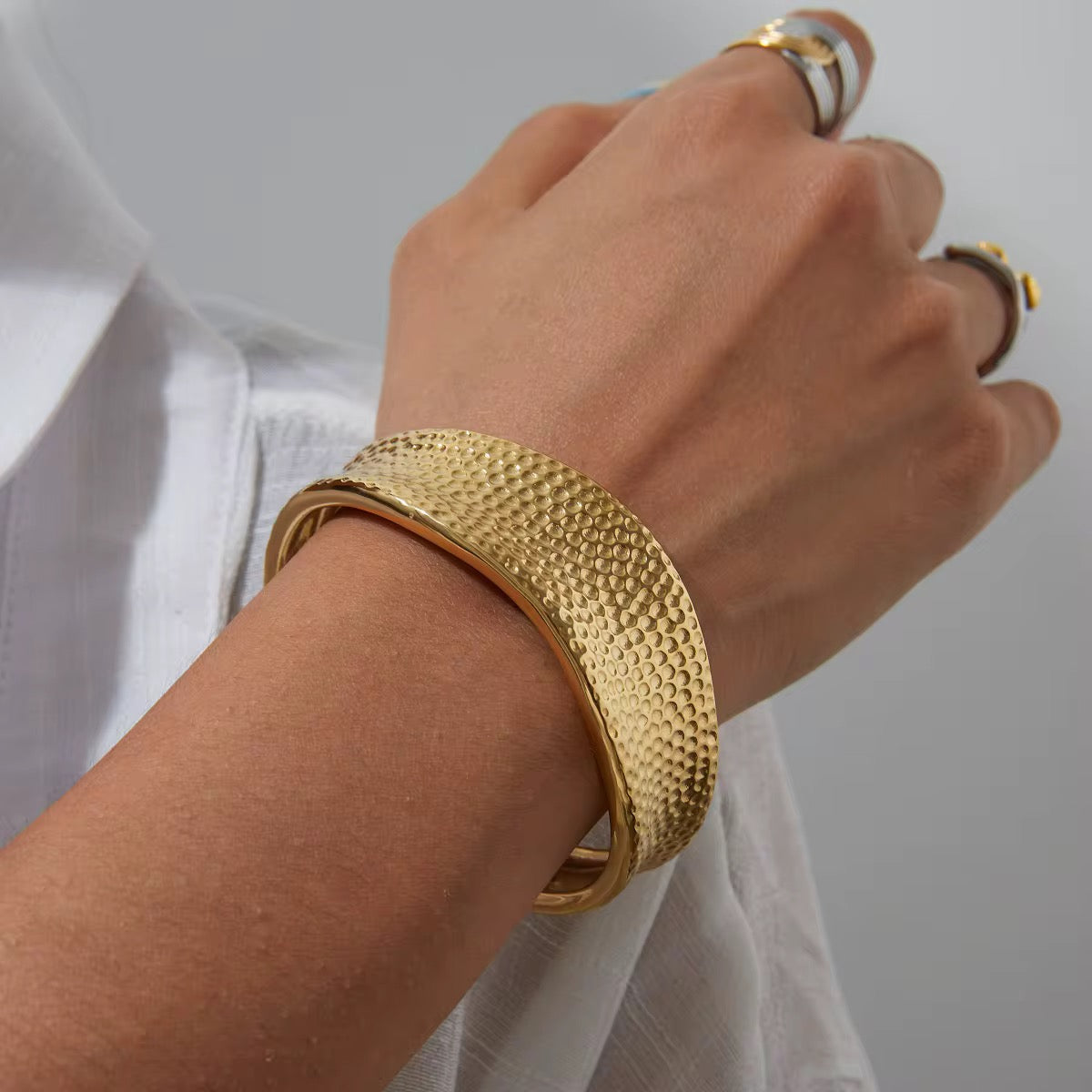 The Solenne Cuff